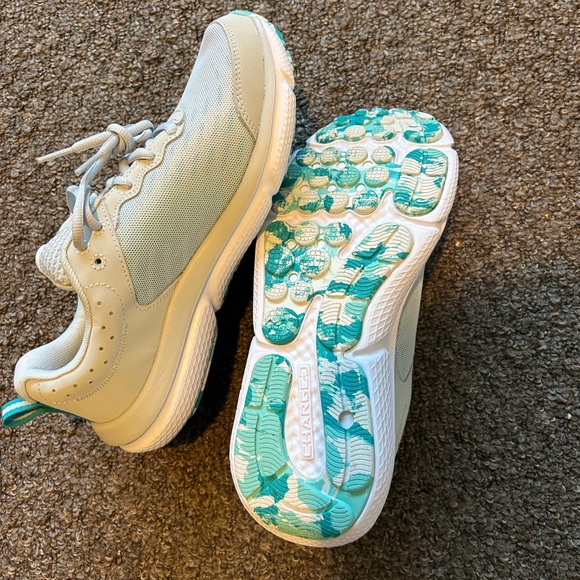 Under Armour Women's Charged Assert 10 Shoes - Picture 3 of 4